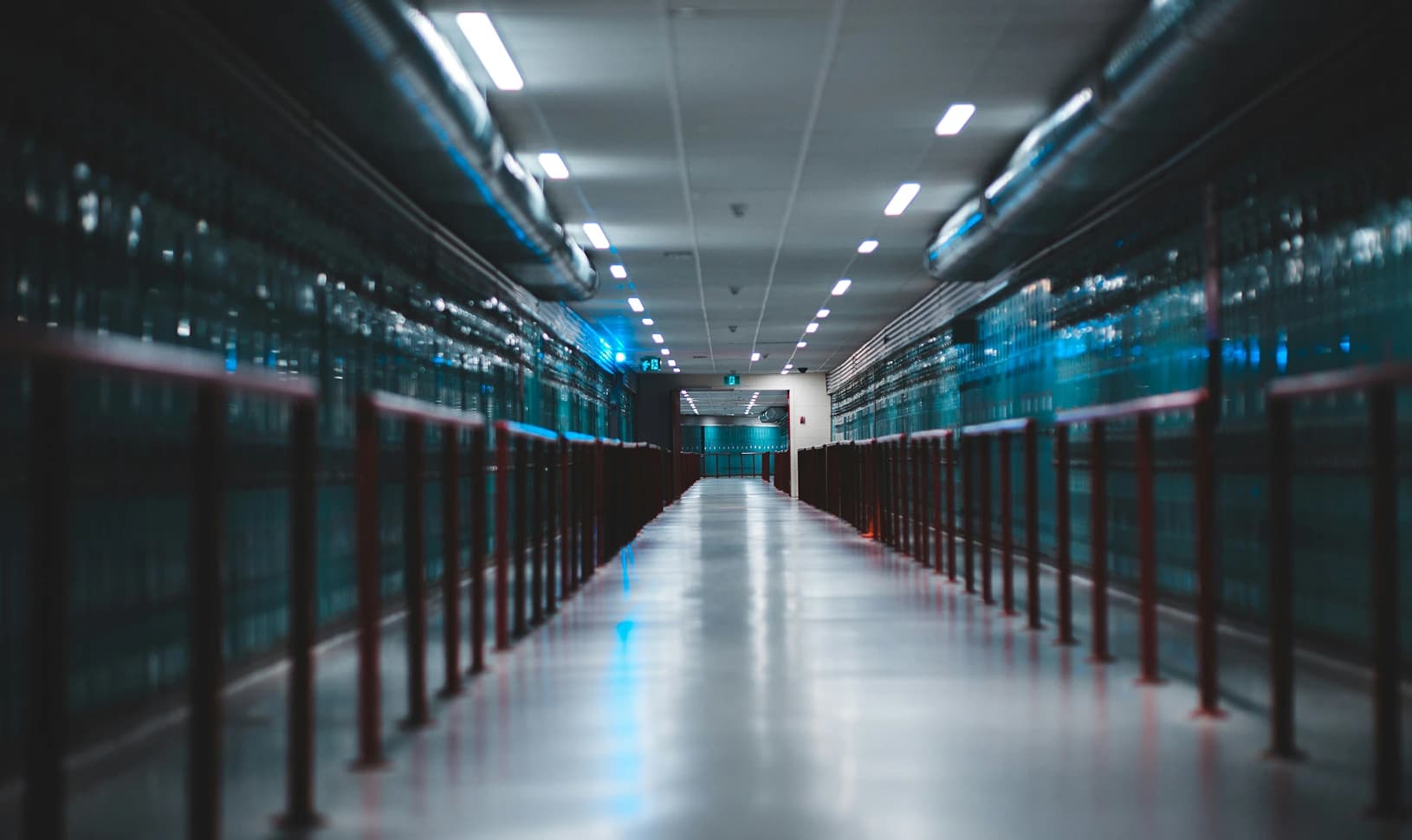 Data centre communications infrastructure